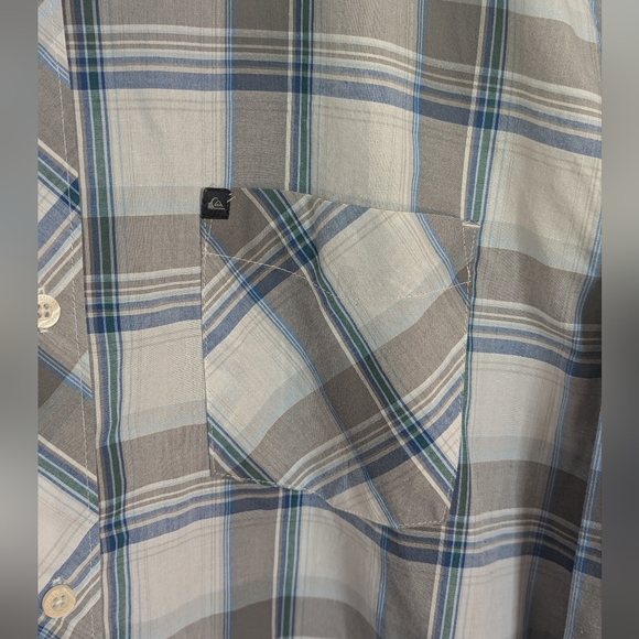 Quiksilver Men's XL Casual Blue‎ and Gray Plaid Button Up Shirt - Picture 2 of 5